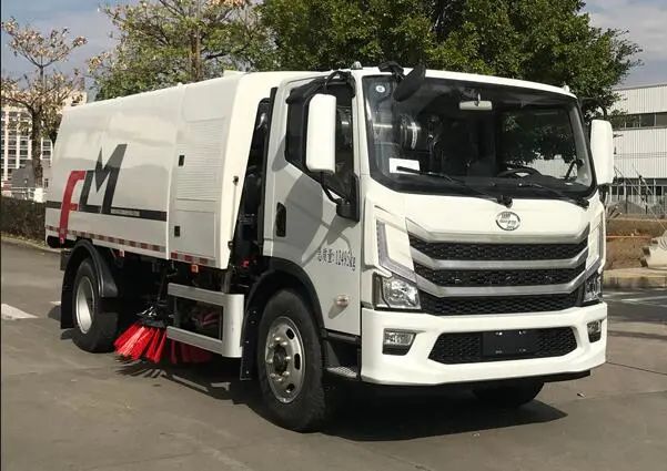6 捷氢-福龙马氢燃料电池环卫车暨扫路车.jpg